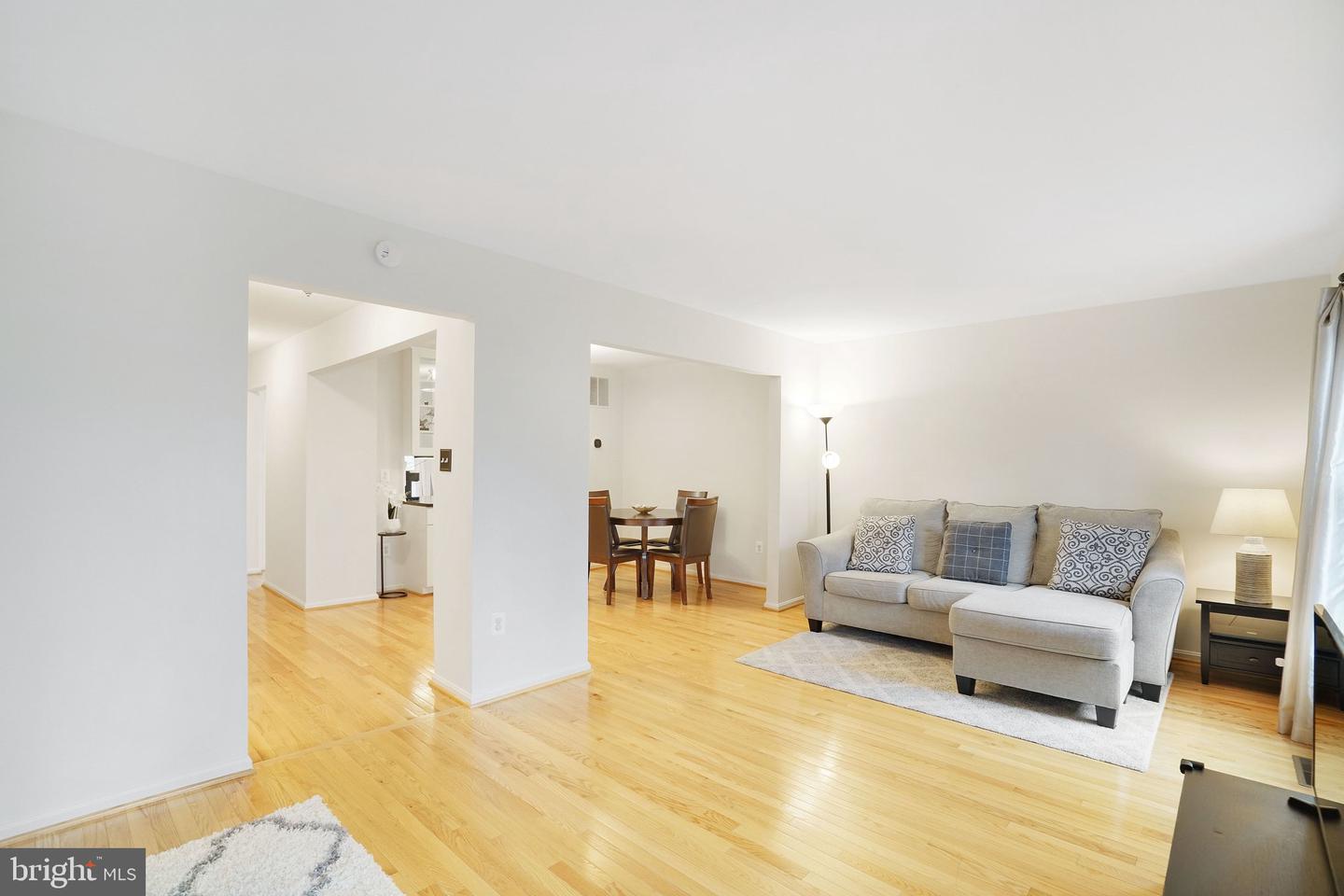 7312 SPRING VIEW CT, SPRINGFIELD, Virginia 22153, 3 Bedrooms Bedrooms, ,2 BathroomsBathrooms,Residential,For sale,7312 SPRING VIEW CT,VAFX2294594 MLS # VAFX2294594