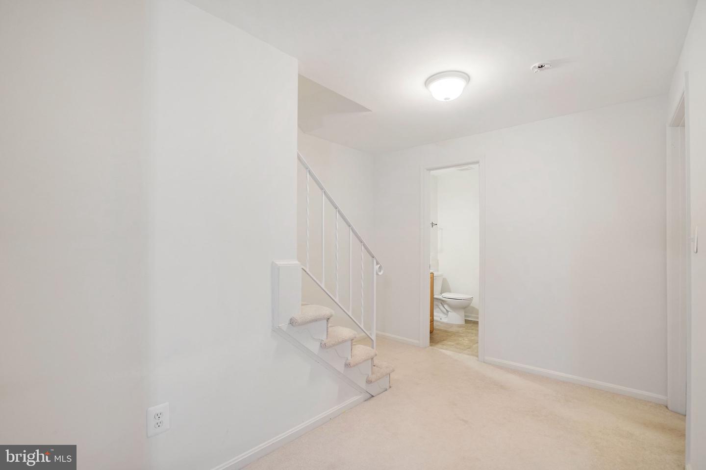 7312 SPRING VIEW CT, SPRINGFIELD, Virginia 22153, 3 Bedrooms Bedrooms, ,2 BathroomsBathrooms,Residential,For sale,7312 SPRING VIEW CT,VAFX2294594 MLS # VAFX2294594