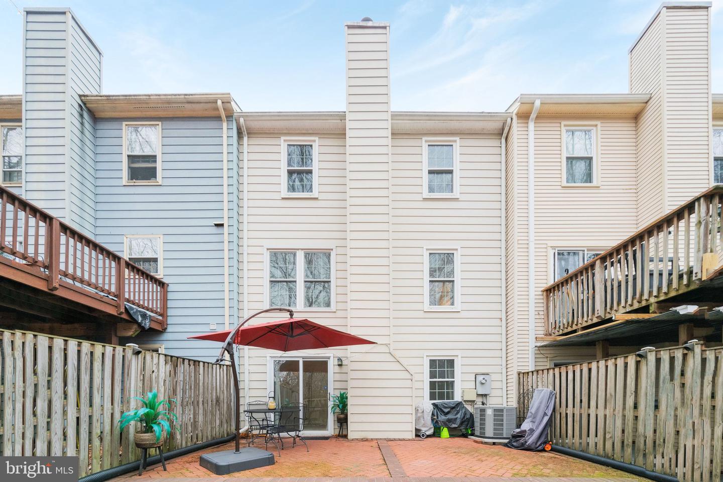 7312 SPRING VIEW CT, SPRINGFIELD, Virginia 22153, 3 Bedrooms Bedrooms, ,2 BathroomsBathrooms,Residential,For sale,7312 SPRING VIEW CT,VAFX2294594 MLS # VAFX2294594