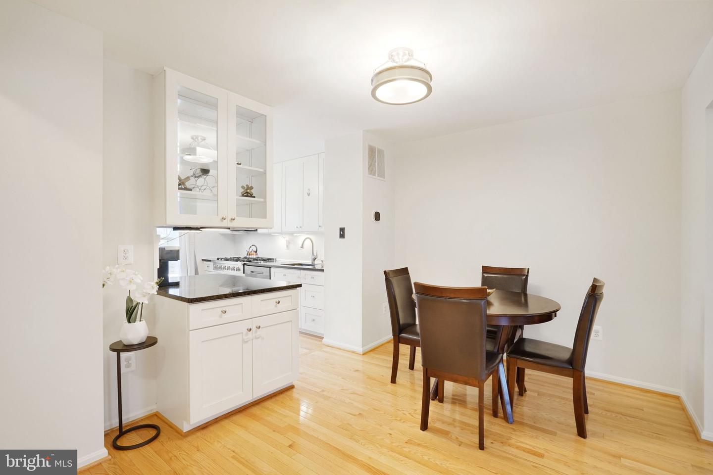 7312 SPRING VIEW CT, SPRINGFIELD, Virginia 22153, 3 Bedrooms Bedrooms, ,2 BathroomsBathrooms,Residential,For sale,7312 SPRING VIEW CT,VAFX2294594 MLS # VAFX2294594