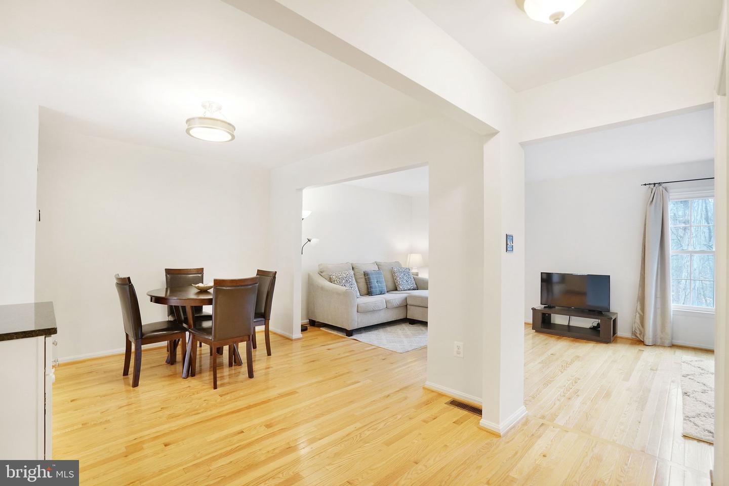 7312 SPRING VIEW CT, SPRINGFIELD, Virginia 22153, 3 Bedrooms Bedrooms, ,2 BathroomsBathrooms,Residential,For sale,7312 SPRING VIEW CT,VAFX2294594 MLS # VAFX2294594