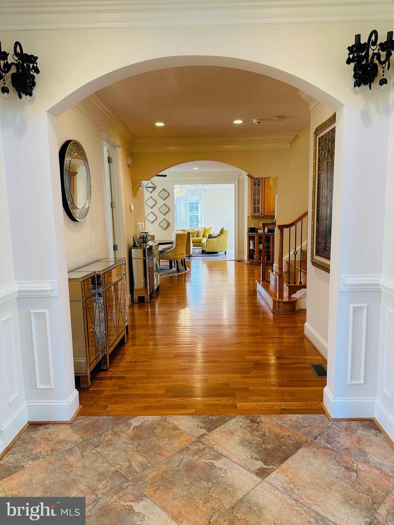 6413 DIVINE ST, MCLEAN, Virginia 22101, 6 Bedrooms Bedrooms, ,5 BathroomsBathrooms,Residential,For sale,6413 DIVINE ST,VAFX2294606 MLS # VAFX2294606