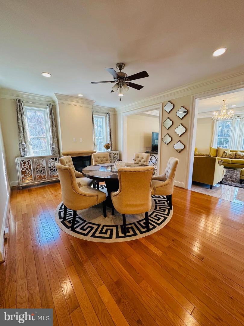 6413 DIVINE ST, MCLEAN, Virginia 22101, 6 Bedrooms Bedrooms, ,5 BathroomsBathrooms,Residential,For sale,6413 DIVINE ST,VAFX2294606 MLS # VAFX2294606