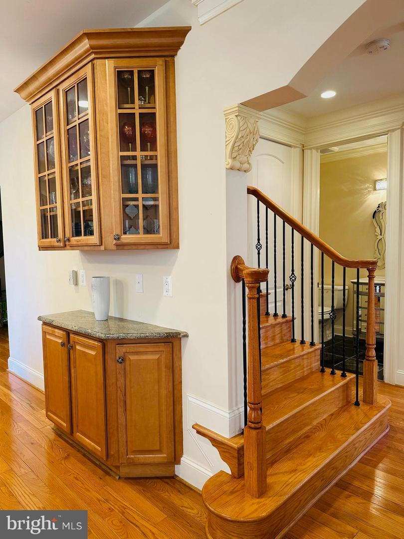 6413 DIVINE ST, MCLEAN, Virginia 22101, 6 Bedrooms Bedrooms, ,5 BathroomsBathrooms,Residential,For sale,6413 DIVINE ST,VAFX2294606 MLS # VAFX2294606