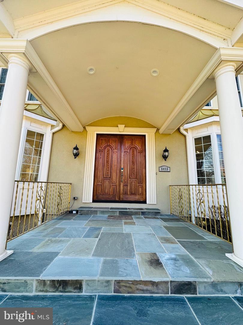6413 DIVINE ST, MCLEAN, Virginia 22101, 6 Bedrooms Bedrooms, ,5 BathroomsBathrooms,Residential,For sale,6413 DIVINE ST,VAFX2294606 MLS # VAFX2294606