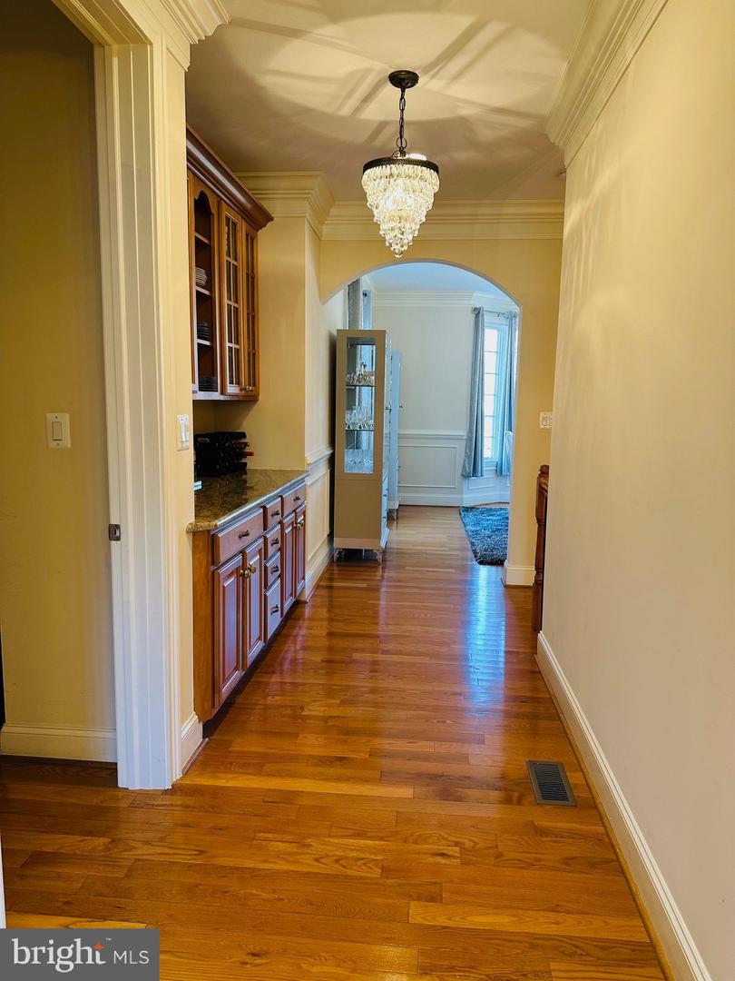 6413 DIVINE ST, MCLEAN, Virginia 22101, 6 Bedrooms Bedrooms, ,5 BathroomsBathrooms,Residential,For sale,6413 DIVINE ST,VAFX2294606 MLS # VAFX2294606