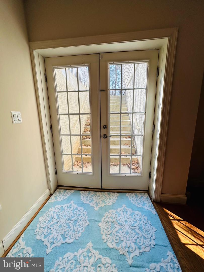 6413 DIVINE ST, MCLEAN, Virginia 22101, 6 Bedrooms Bedrooms, ,5 BathroomsBathrooms,Residential,For sale,6413 DIVINE ST,VAFX2294606 MLS # VAFX2294606