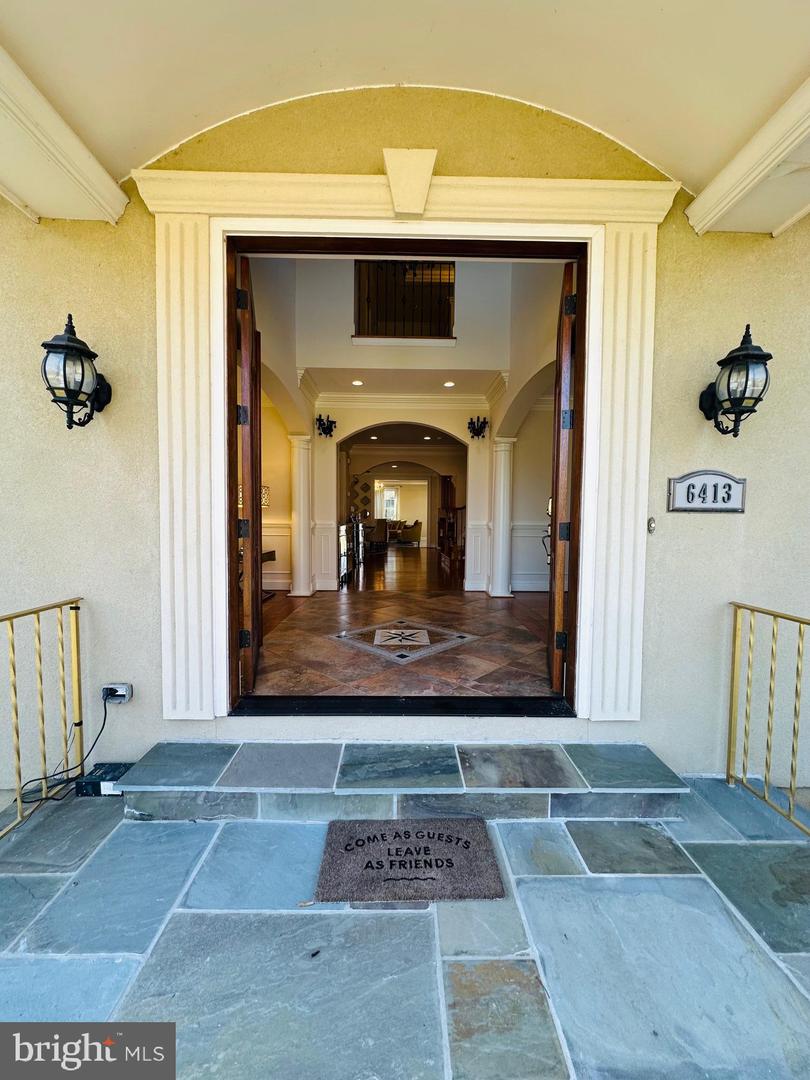 6413 DIVINE ST, MCLEAN, Virginia 22101, 6 Bedrooms Bedrooms, ,5 BathroomsBathrooms,Residential,For sale,6413 DIVINE ST,VAFX2294606 MLS # VAFX2294606