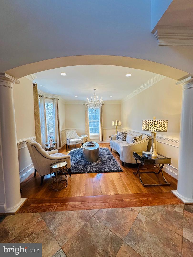 6413 DIVINE ST, MCLEAN, Virginia 22101, 6 Bedrooms Bedrooms, ,5 BathroomsBathrooms,Residential,For sale,6413 DIVINE ST,VAFX2294606 MLS # VAFX2294606