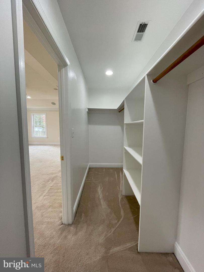 7212 HIGHLAND ST, SPRINGFIELD, Virginia 22150, 5 Bedrooms Bedrooms, ,4 BathroomsBathrooms,Residential,For sale,7212 HIGHLAND ST,VAFX2294702 MLS # VAFX2294702