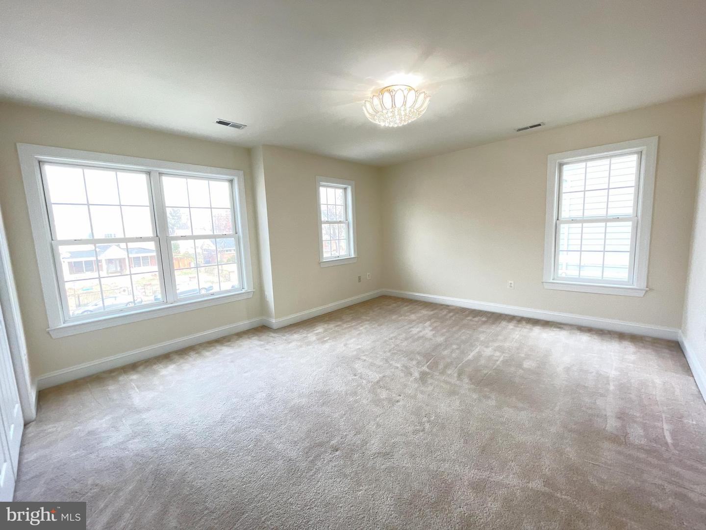 7212 HIGHLAND ST, SPRINGFIELD, Virginia 22150, 5 Bedrooms Bedrooms, ,4 BathroomsBathrooms,Residential,For sale,7212 HIGHLAND ST,VAFX2294702 MLS # VAFX2294702