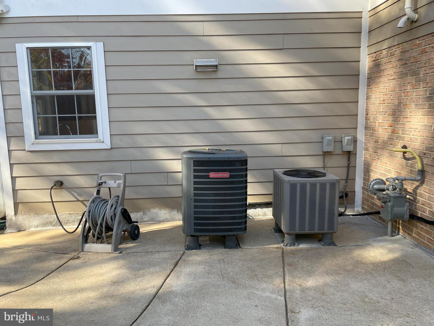 7212 HIGHLAND ST, SPRINGFIELD, Virginia 22150, 5 Bedrooms Bedrooms, ,4 BathroomsBathrooms,Residential,For sale,7212 HIGHLAND ST,VAFX2294702 MLS # VAFX2294702