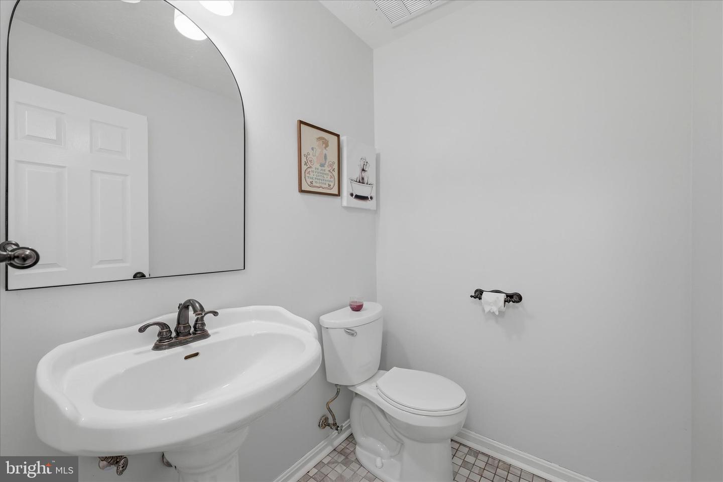 122 LUCY LONG CT, STEPHENS CITY, Virginia 22655, 4 Bedrooms Bedrooms, ,3 BathroomsBathrooms,Residential,For sale,122 LUCY LONG CT,VAFV2039998 MLS # VAFV2039998