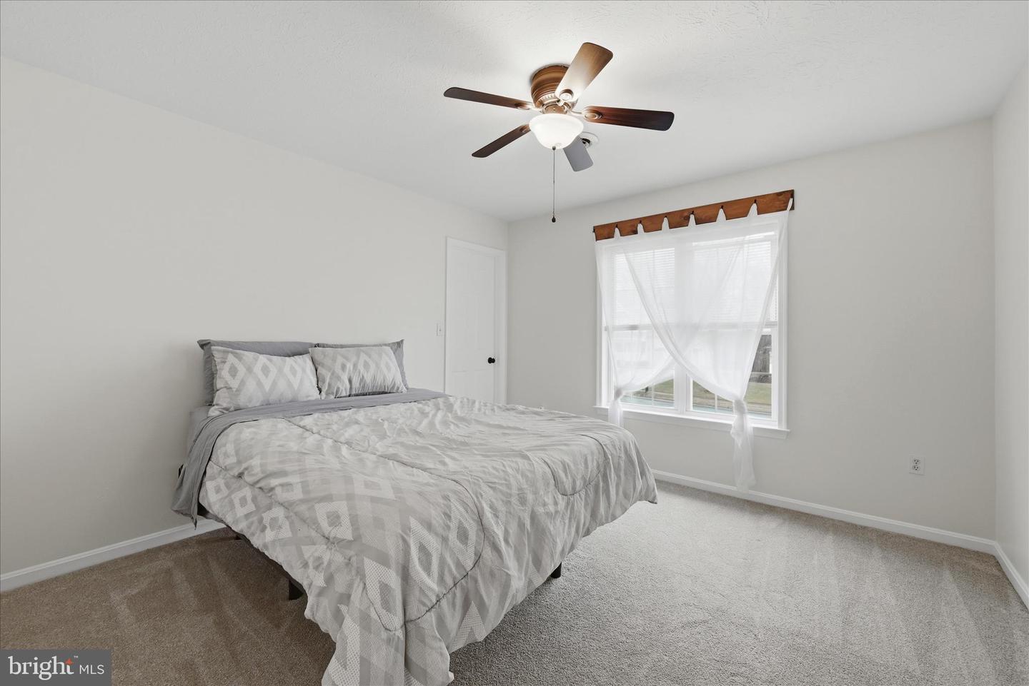 122 LUCY LONG CT, STEPHENS CITY, Virginia 22655, 4 Bedrooms Bedrooms, ,3 BathroomsBathrooms,Residential,For sale,122 LUCY LONG CT,VAFV2039998 MLS # VAFV2039998