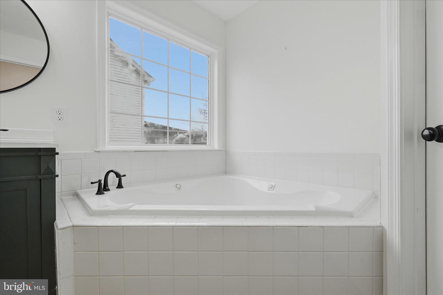 122 LUCY LONG CT, STEPHENS CITY, Virginia 22655, 4 Bedrooms Bedrooms, ,3 BathroomsBathrooms,Residential,For sale,122 LUCY LONG CT,VAFV2039998 MLS # VAFV2039998