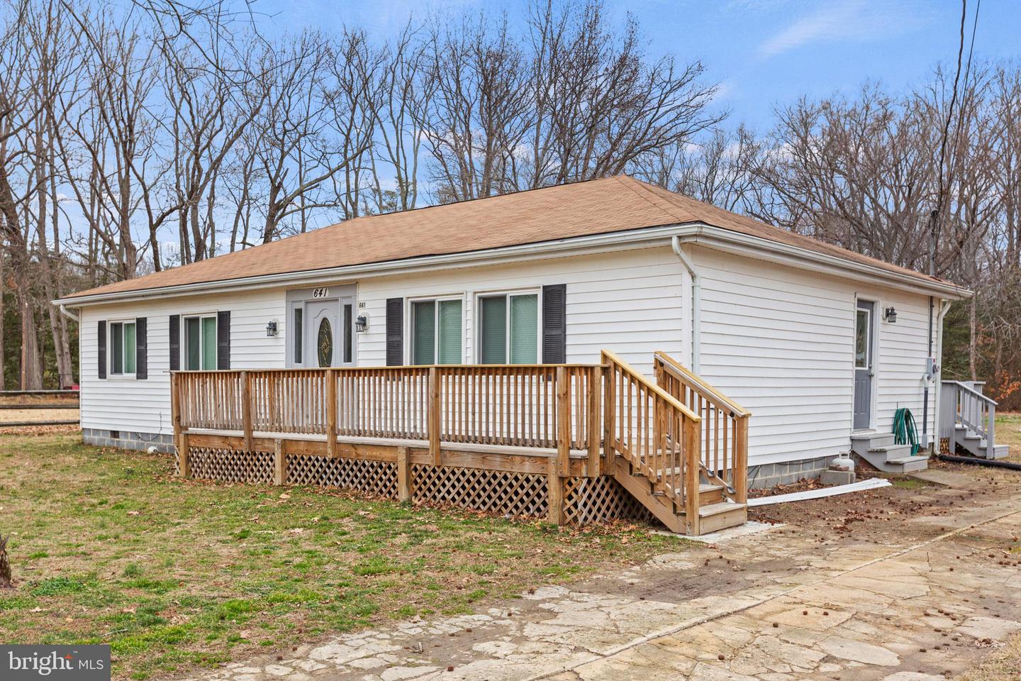 641 HOLLY VISTA DR, COLONIAL BEACH, Virginia 22443, 3 Bedrooms Bedrooms, ,2 BathroomsBathrooms,Residential,For sale,641 HOLLY VISTA DR,VAWE2010626 MLS # VAWE2010626