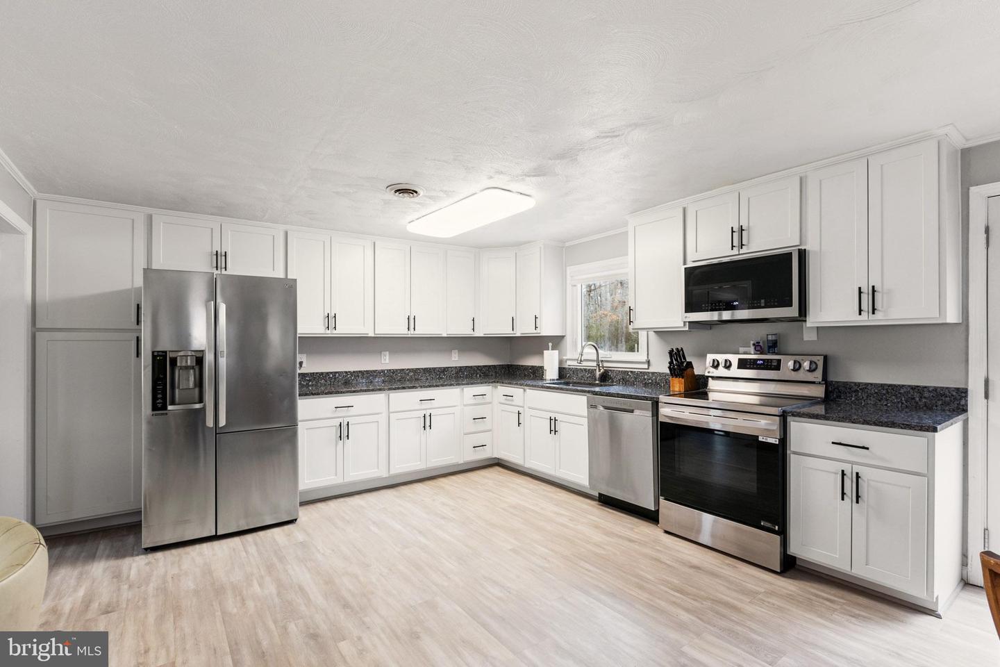 641 HOLLY VISTA DR, COLONIAL BEACH, Virginia 22443, 3 Bedrooms Bedrooms, ,2 BathroomsBathrooms,Residential,For sale,641 HOLLY VISTA DR,VAWE2010626 MLS # VAWE2010626