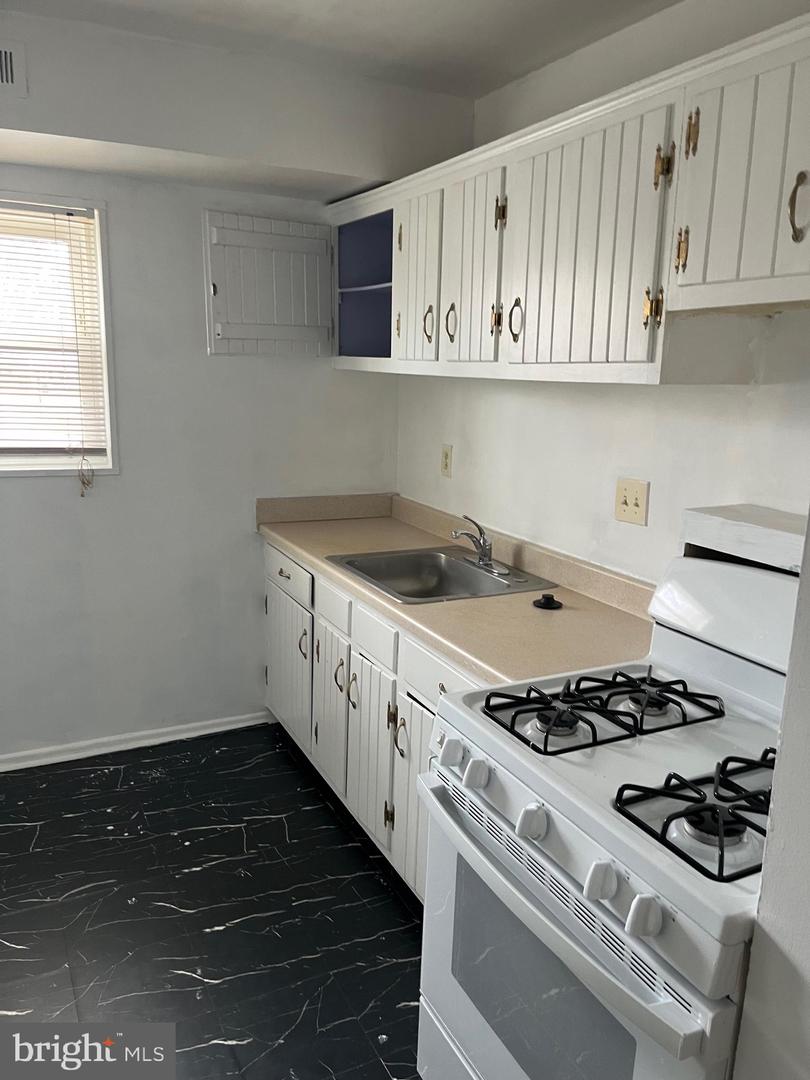 120-8 WASHINGTON ST NE #5, LEESBURG, Virginia 20176, 1 Bedroom Bedrooms, ,1 BathroomBathrooms,Residential,For sale,120-8 WASHINGTON ST NE #5,VALO2117578 MLS # VALO2117578