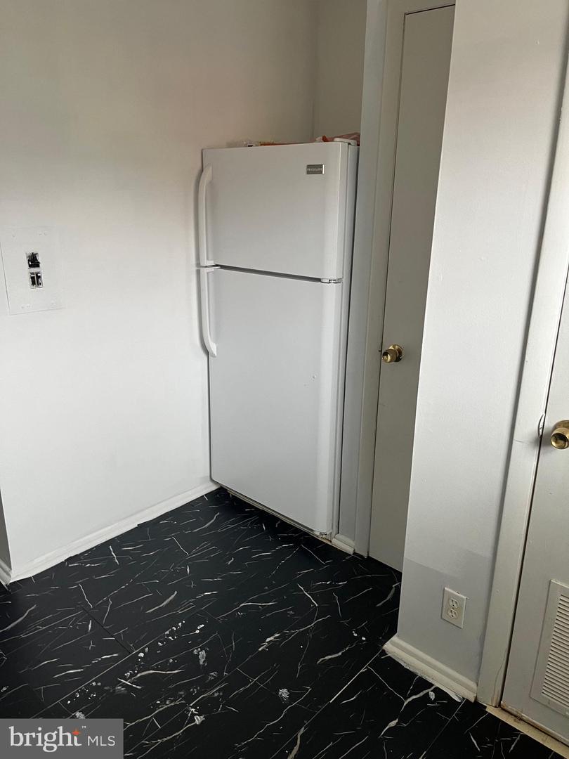 120-8 WASHINGTON ST NE #5, LEESBURG, Virginia 20176, 1 Bedroom Bedrooms, ,1 BathroomBathrooms,Residential,For sale,120-8 WASHINGTON ST NE #5,VALO2117578 MLS # VALO2117578