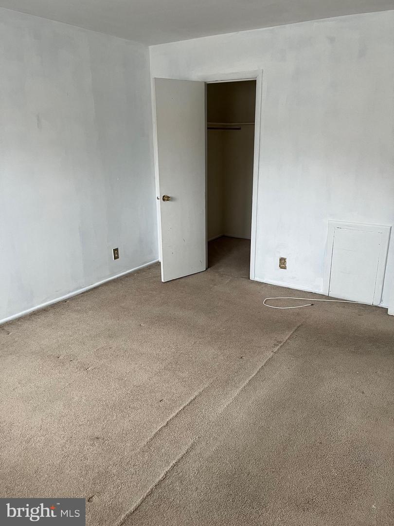 120-8 WASHINGTON ST NE #5, LEESBURG, Virginia 20176, 1 Bedroom Bedrooms, ,1 BathroomBathrooms,Residential,For sale,120-8 WASHINGTON ST NE #5,VALO2117578 MLS # VALO2117578