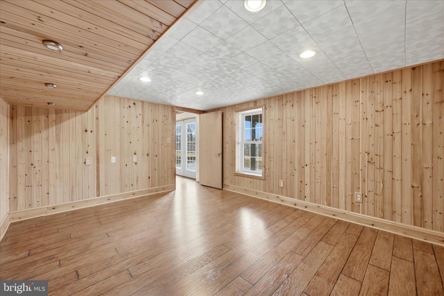 404 FREMONT CT, BERRYVILLE, Virginia 22611, 5 Bedrooms Bedrooms, ,3 BathroomsBathrooms,Residential,For sale,404 FREMONT CT,VACL2006576 MLS # VACL2006576