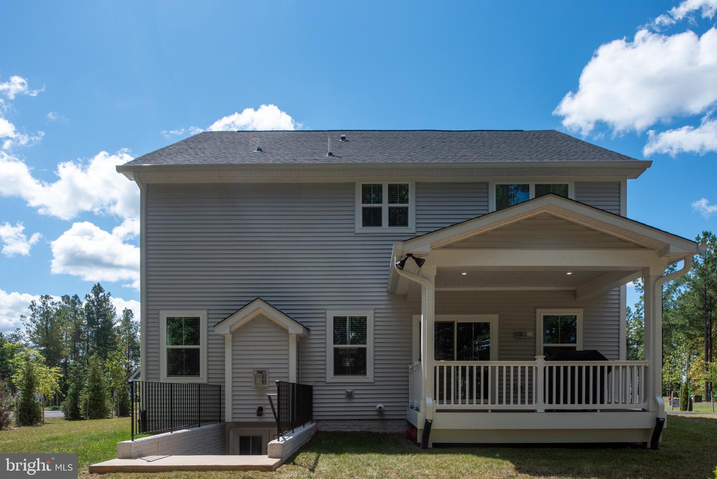 11405 FROSTY KNOLLS CT, SPOTSYLVANIA, Virginia 22551, 4 Bedrooms Bedrooms, ,3 BathroomsBathrooms,Residential,For sale,11405 FROSTY KNOLLS CT,VASP2039816 MLS # VASP2039816