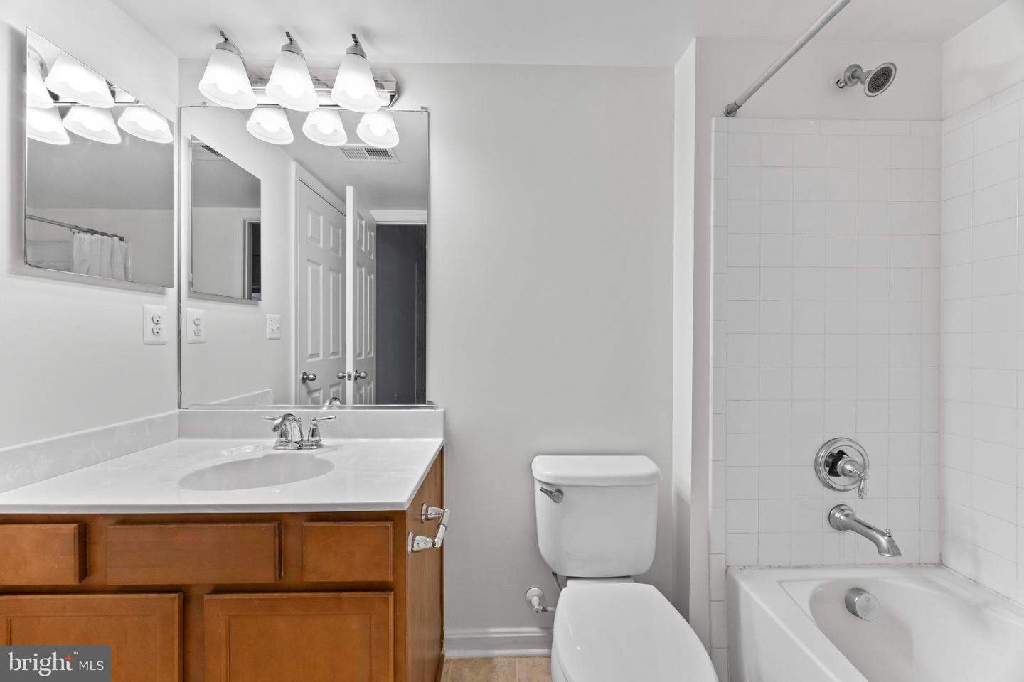 3000 AMERICAN EAGLE BLVD, WOODBRIDGE, Virginia 22191, 6 Bedrooms Bedrooms, ,3 BathroomsBathrooms,Residential,For sale,3000 AMERICAN EAGLE BLVD,VAPW2103630 MLS # VAPW2103630