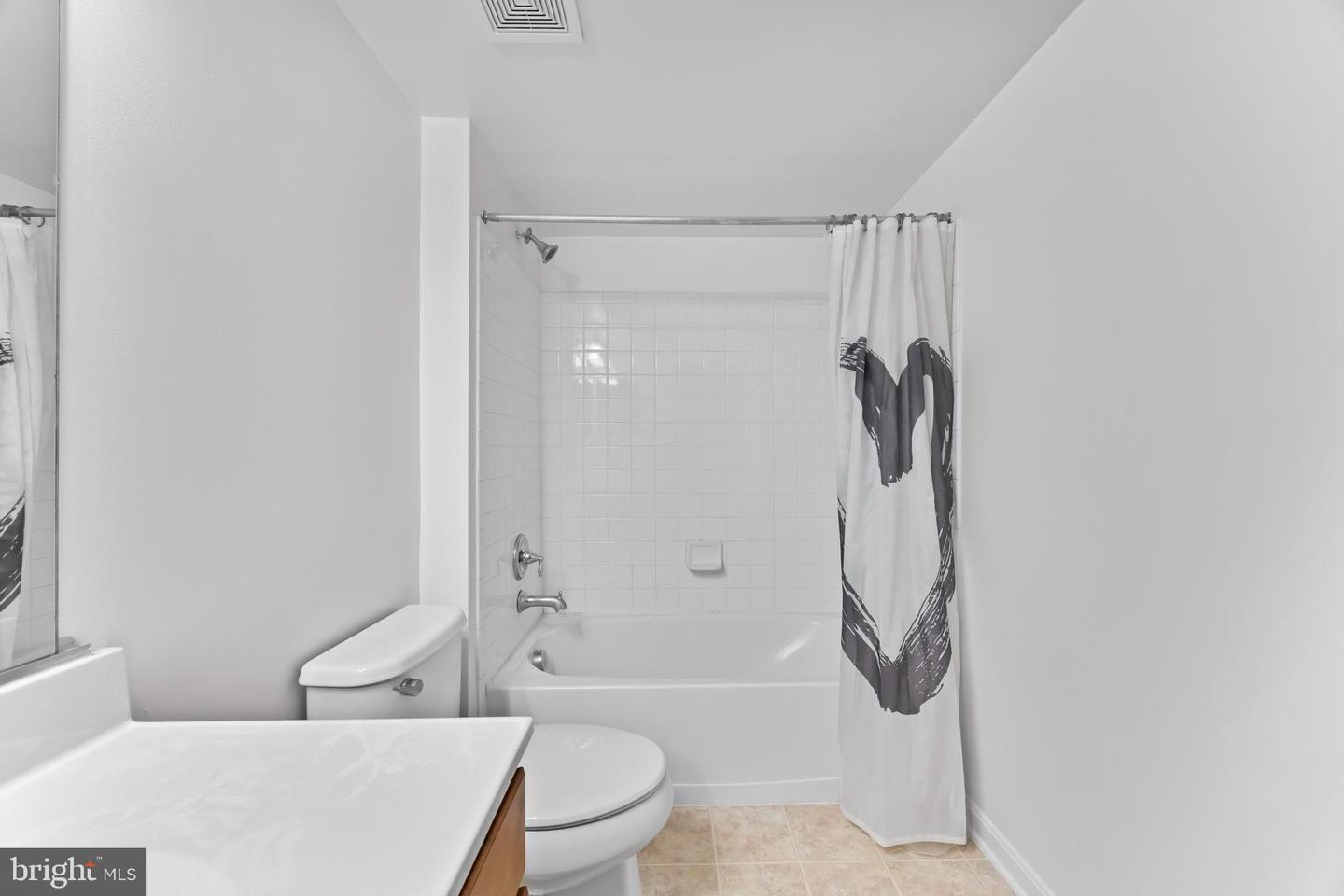 3000 AMERICAN EAGLE BLVD, WOODBRIDGE, Virginia 22191, 6 Bedrooms Bedrooms, ,3 BathroomsBathrooms,Residential,For sale,3000 AMERICAN EAGLE BLVD,VAPW2103630 MLS # VAPW2103630