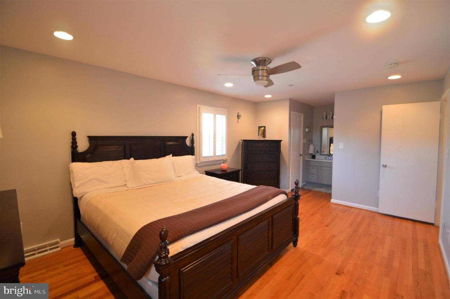 12614 OXON RD, HERNDON, Virginia 20171, 4 Bedrooms Bedrooms, ,3 BathroomsBathrooms,Residential,For sale,12614 OXON RD,VAFX2279522 MLS # VAFX2279522