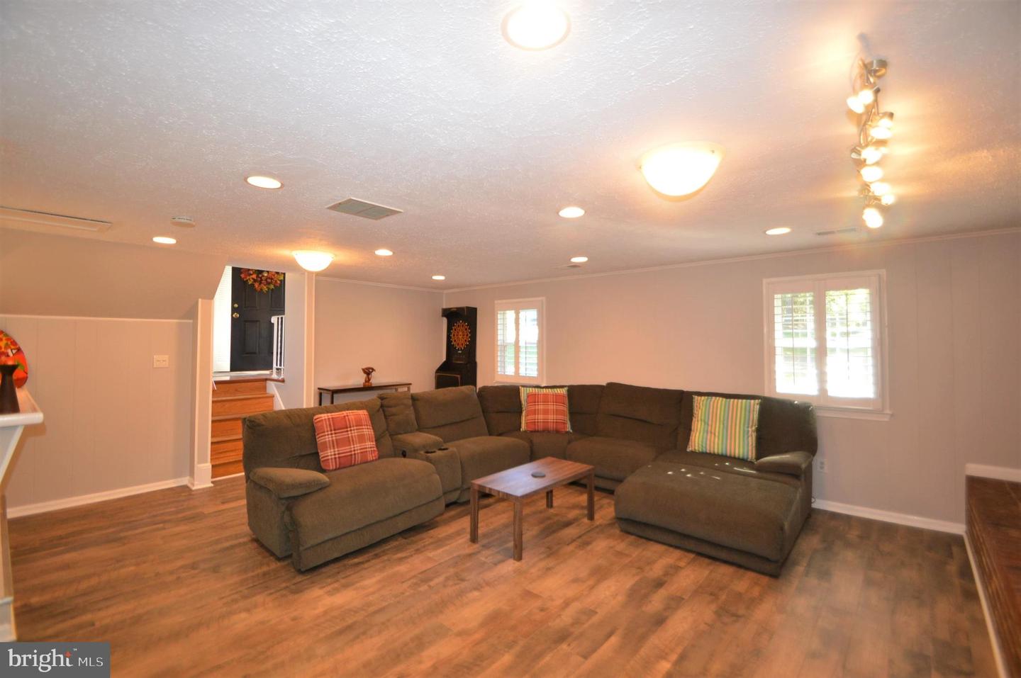 12614 OXON RD, HERNDON, Virginia 20171, 4 Bedrooms Bedrooms, ,3 BathroomsBathrooms,Residential,For sale,12614 OXON RD,VAFX2279522 MLS # VAFX2279522