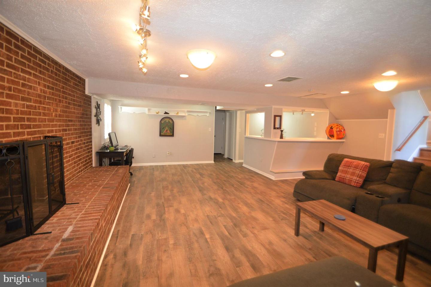 12614 OXON RD, HERNDON, Virginia 20171, 4 Bedrooms Bedrooms, ,3 BathroomsBathrooms,Residential,For sale,12614 OXON RD,VAFX2279522 MLS # VAFX2279522