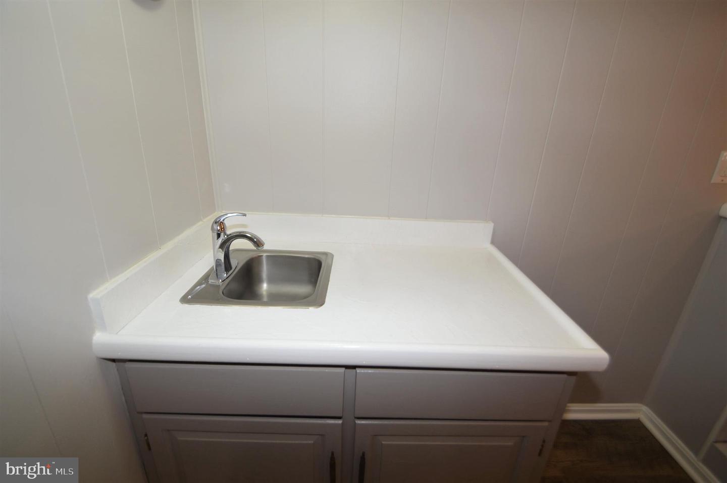 12614 OXON RD, HERNDON, Virginia 20171, 4 Bedrooms Bedrooms, ,3 BathroomsBathrooms,Residential,For sale,12614 OXON RD,VAFX2279522 MLS # VAFX2279522