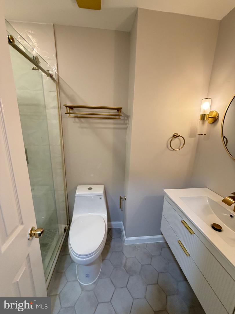 6346 ROCKSHIRE ST, ALEXANDRIA, Virginia 22315, 3 Bedrooms Bedrooms, ,2 BathroomsBathrooms,Residential,For sale,6346 ROCKSHIRE ST,VAFX2283860 MLS # VAFX2283860