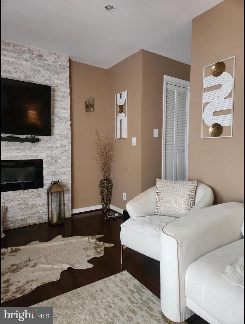 6346 ROCKSHIRE ST, ALEXANDRIA, Virginia 22315, 3 Bedrooms Bedrooms, ,2 BathroomsBathrooms,Residential,For sale,6346 ROCKSHIRE ST,VAFX2283860 MLS # VAFX2283860