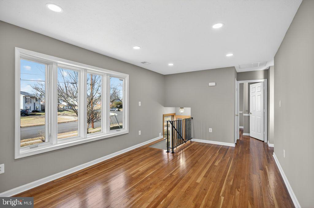 9503 DAMASCUS DR, MANASSAS, Virginia 20109, 4 Bedrooms Bedrooms, ,2 BathroomsBathrooms,Residential,For sale,9503 DAMASCUS DR,VAPW2110434 MLS # VAPW2110434