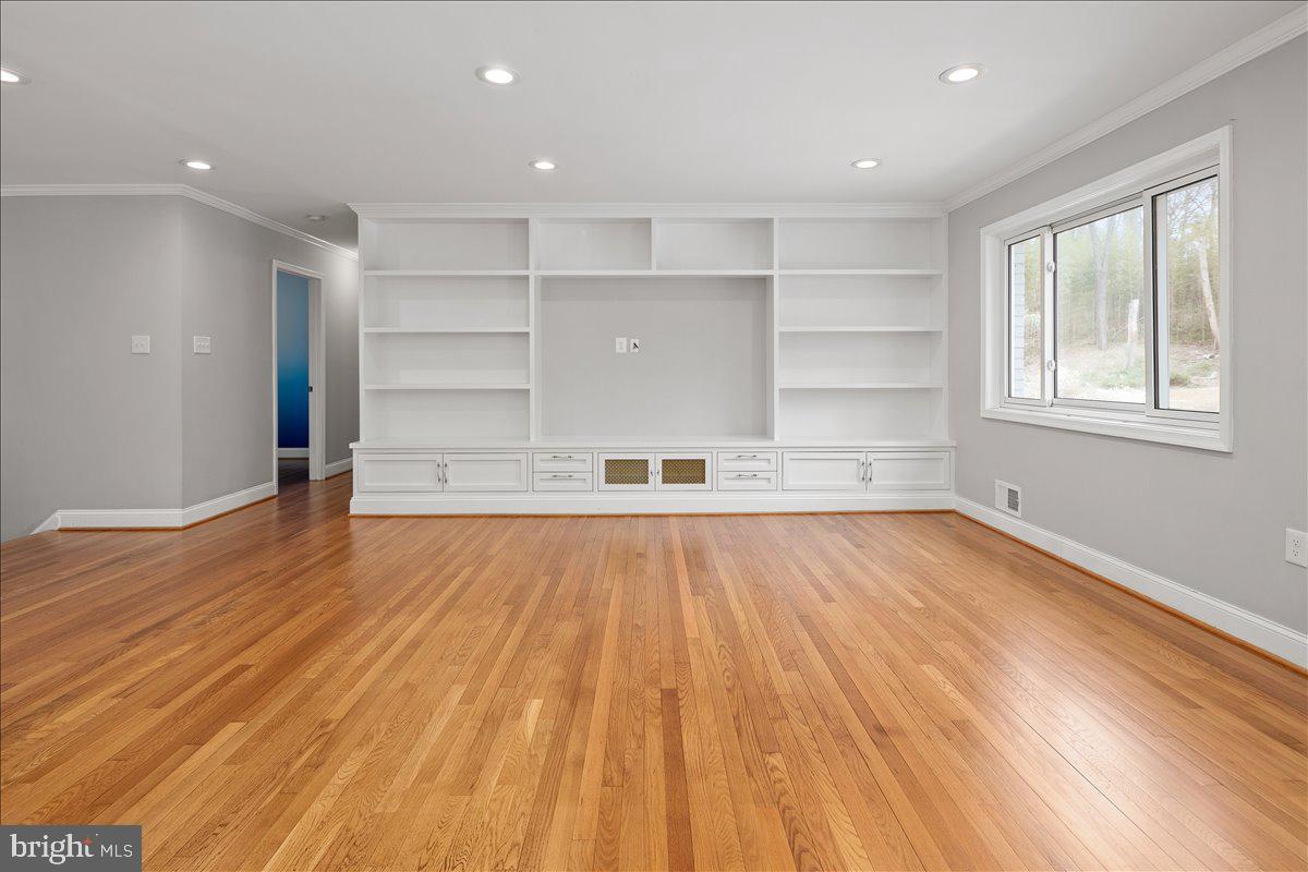 8711 MILLBROOK PL, ALEXANDRIA, Virginia 22309, 5 Bedrooms Bedrooms, ,3 BathroomsBathrooms,Residential,For sale,8711 MILLBROOK PL,VAFX2287698 MLS # VAFX2287698