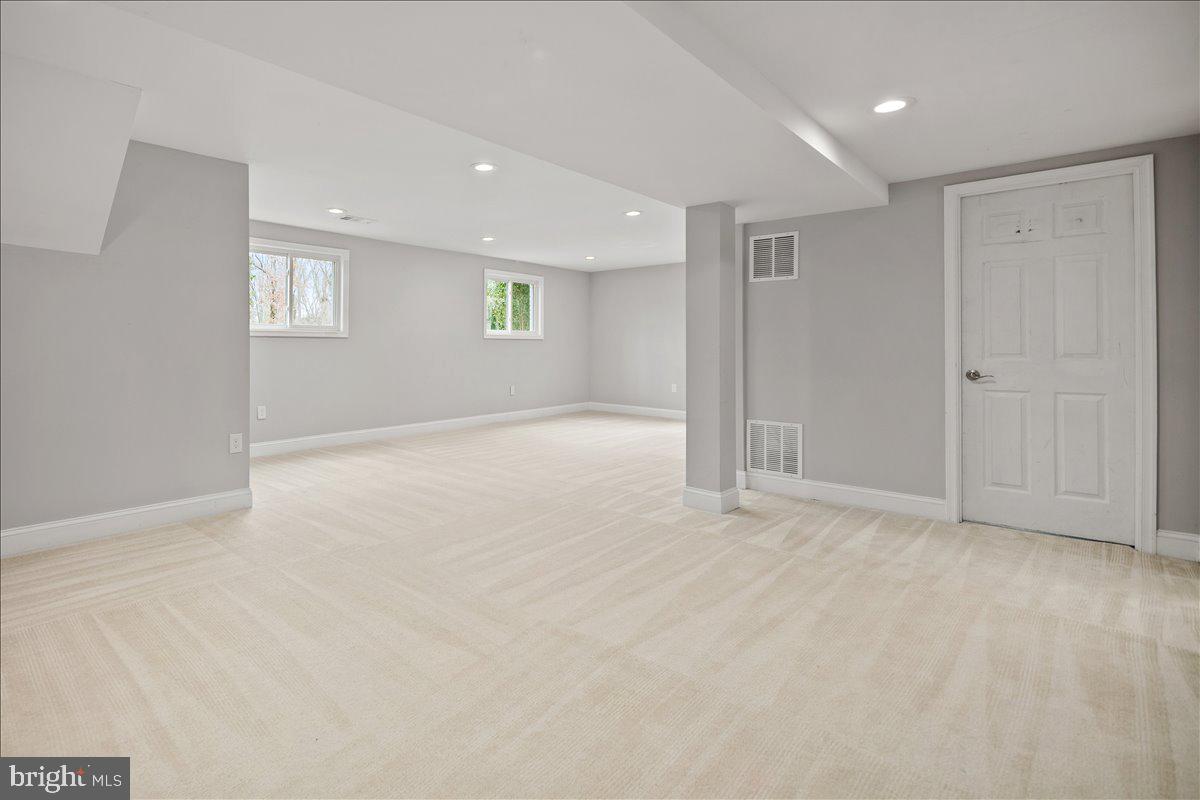 8711 MILLBROOK PL, ALEXANDRIA, Virginia 22309, 5 Bedrooms Bedrooms, ,3 BathroomsBathrooms,Residential,For sale,8711 MILLBROOK PL,VAFX2287698 MLS # VAFX2287698