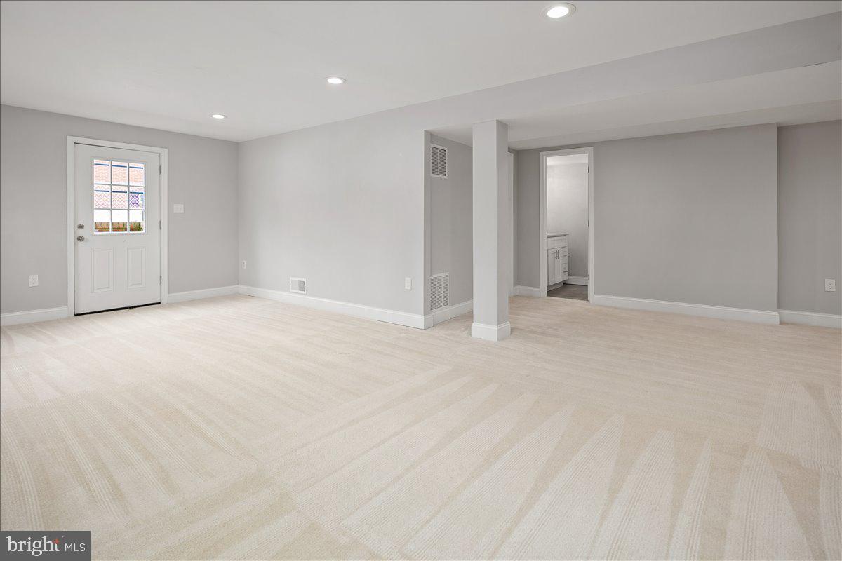 8711 MILLBROOK PL, ALEXANDRIA, Virginia 22309, 5 Bedrooms Bedrooms, ,3 BathroomsBathrooms,Residential,For sale,8711 MILLBROOK PL,VAFX2287698 MLS # VAFX2287698