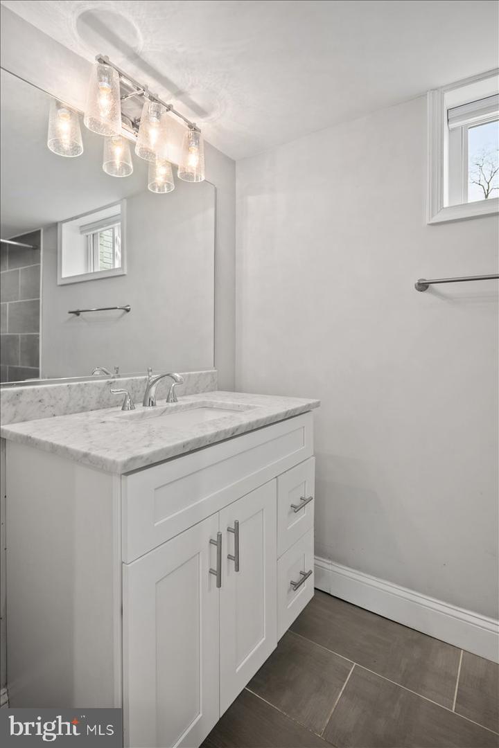 8711 MILLBROOK PL, ALEXANDRIA, Virginia 22309, 5 Bedrooms Bedrooms, ,3 BathroomsBathrooms,Residential,For sale,8711 MILLBROOK PL,VAFX2287698 MLS # VAFX2287698