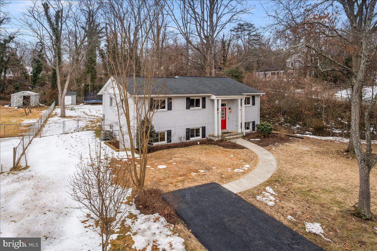 8711 MILLBROOK PL, ALEXANDRIA, Virginia 22309, 5 Bedrooms Bedrooms, ,3 BathroomsBathrooms,Residential,For sale,8711 MILLBROOK PL,VAFX2287698 MLS # VAFX2287698