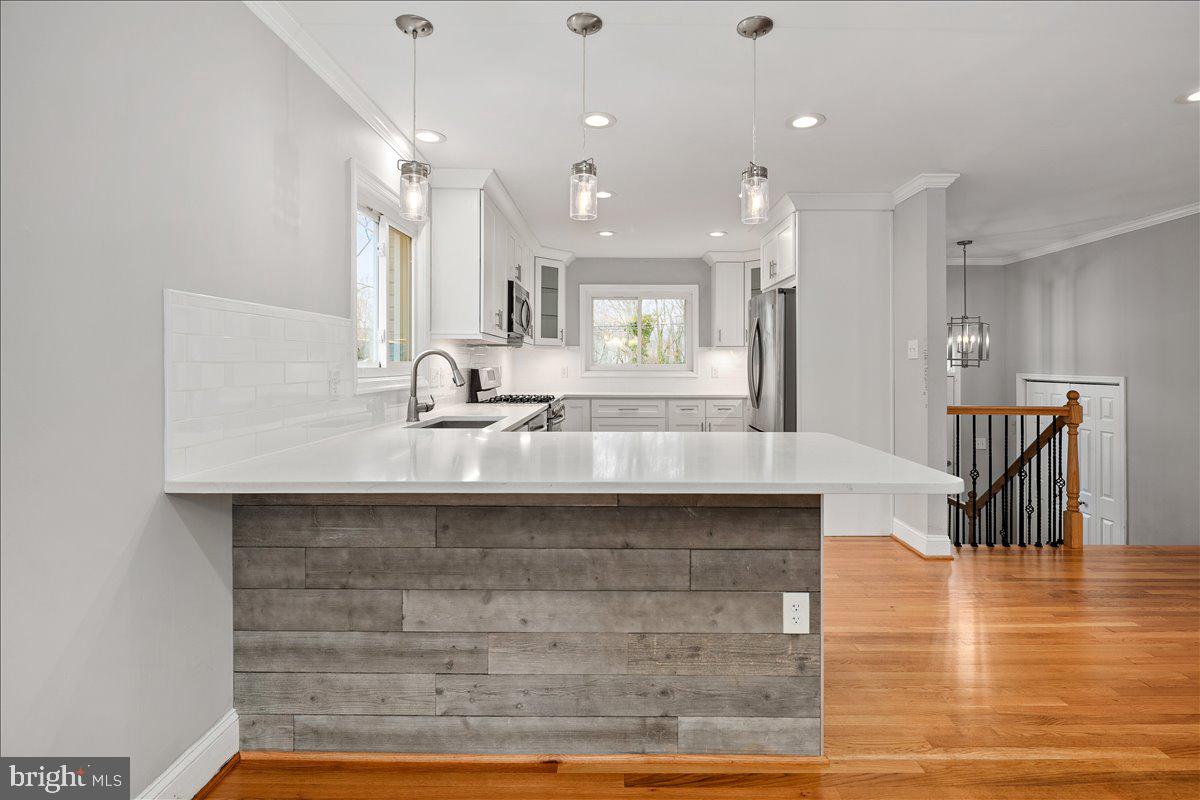 8711 MILLBROOK PL, ALEXANDRIA, Virginia 22309, 5 Bedrooms Bedrooms, ,3 BathroomsBathrooms,Residential,For sale,8711 MILLBROOK PL,VAFX2287698 MLS # VAFX2287698