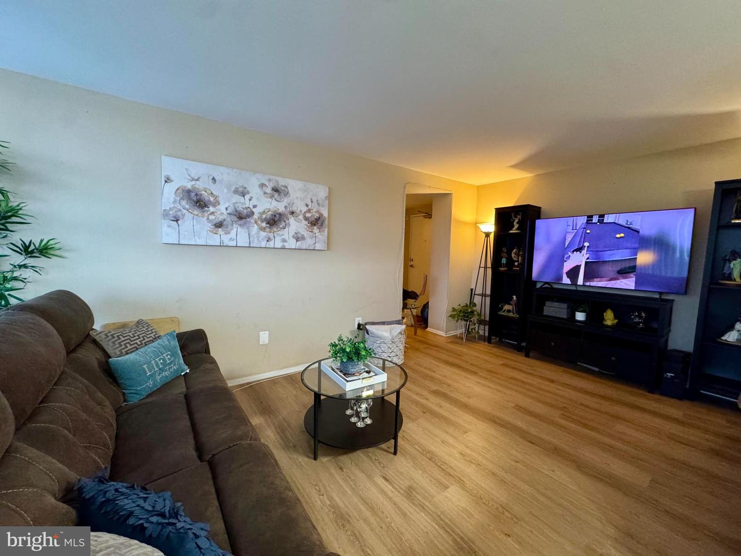 16 S VAN DORN ST #602, ALEXANDRIA, Virginia 22304, 2 Bedrooms Bedrooms, 3 Rooms Rooms,1 BathroomBathrooms,Residential,For sale,16 S VAN DORN ST #602,VAAX2054132 MLS # VAAX2054132