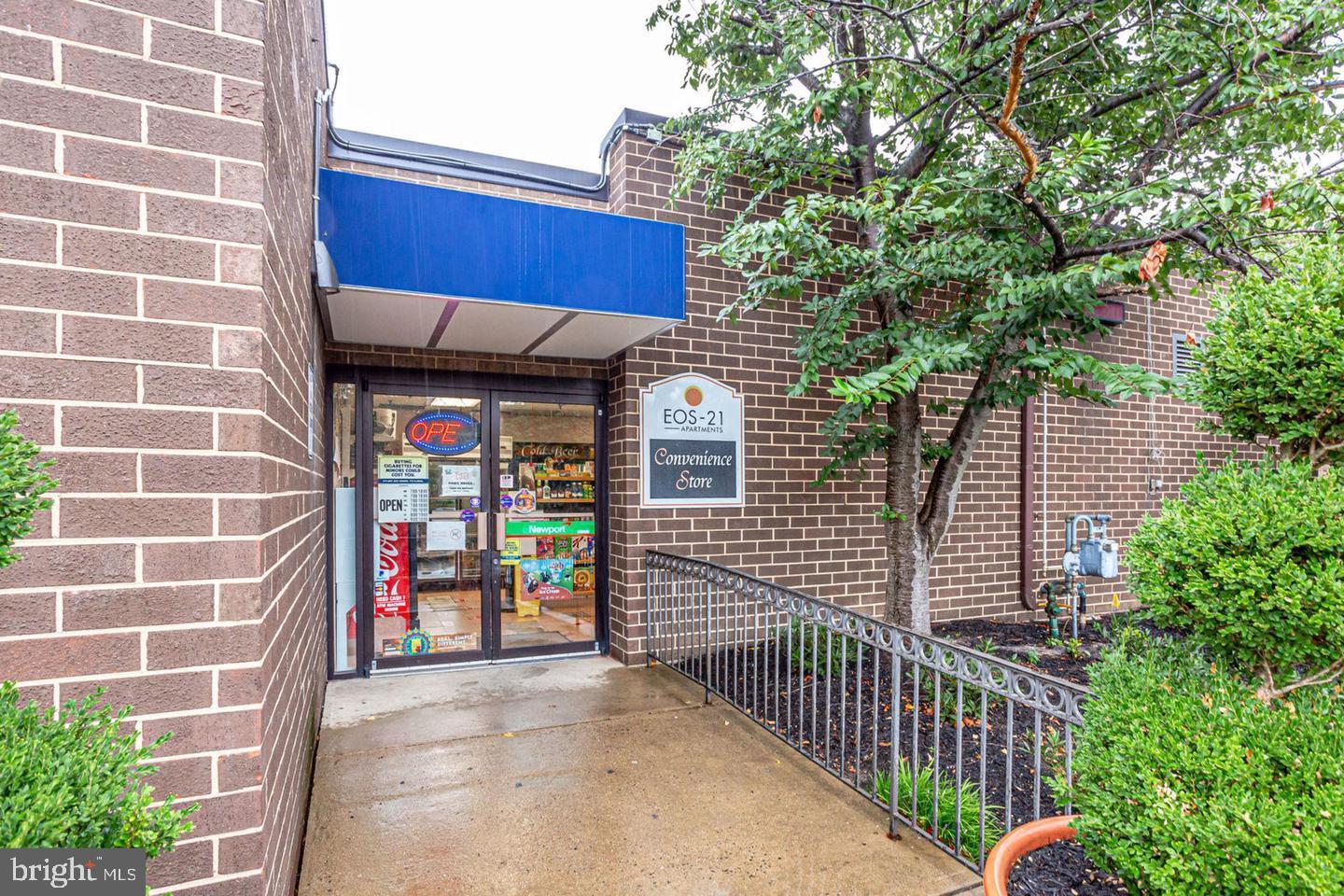 16 S VAN DORN ST #602, ALEXANDRIA, Virginia 22304, 2 Bedrooms Bedrooms, 3 Rooms Rooms,1 BathroomBathrooms,Residential,For sale,16 S VAN DORN ST #602,VAAX2054132 MLS # VAAX2054132