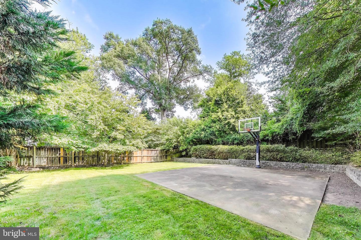 6703 HALLWOOD AVE, FALLS CHURCH, Virginia 22046, 3 Bedrooms Bedrooms, ,2 BathroomsBathrooms,Residential,For sale,6703 HALLWOOD AVE,VAFX2291848 MLS # VAFX2291848