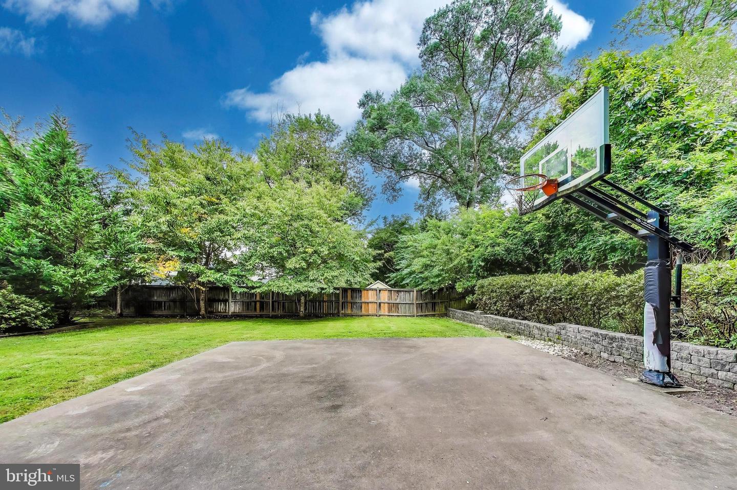 6703 HALLWOOD AVE, FALLS CHURCH, Virginia 22046, 3 Bedrooms Bedrooms, ,2 BathroomsBathrooms,Residential,For sale,6703 HALLWOOD AVE,VAFX2291848 MLS # VAFX2291848