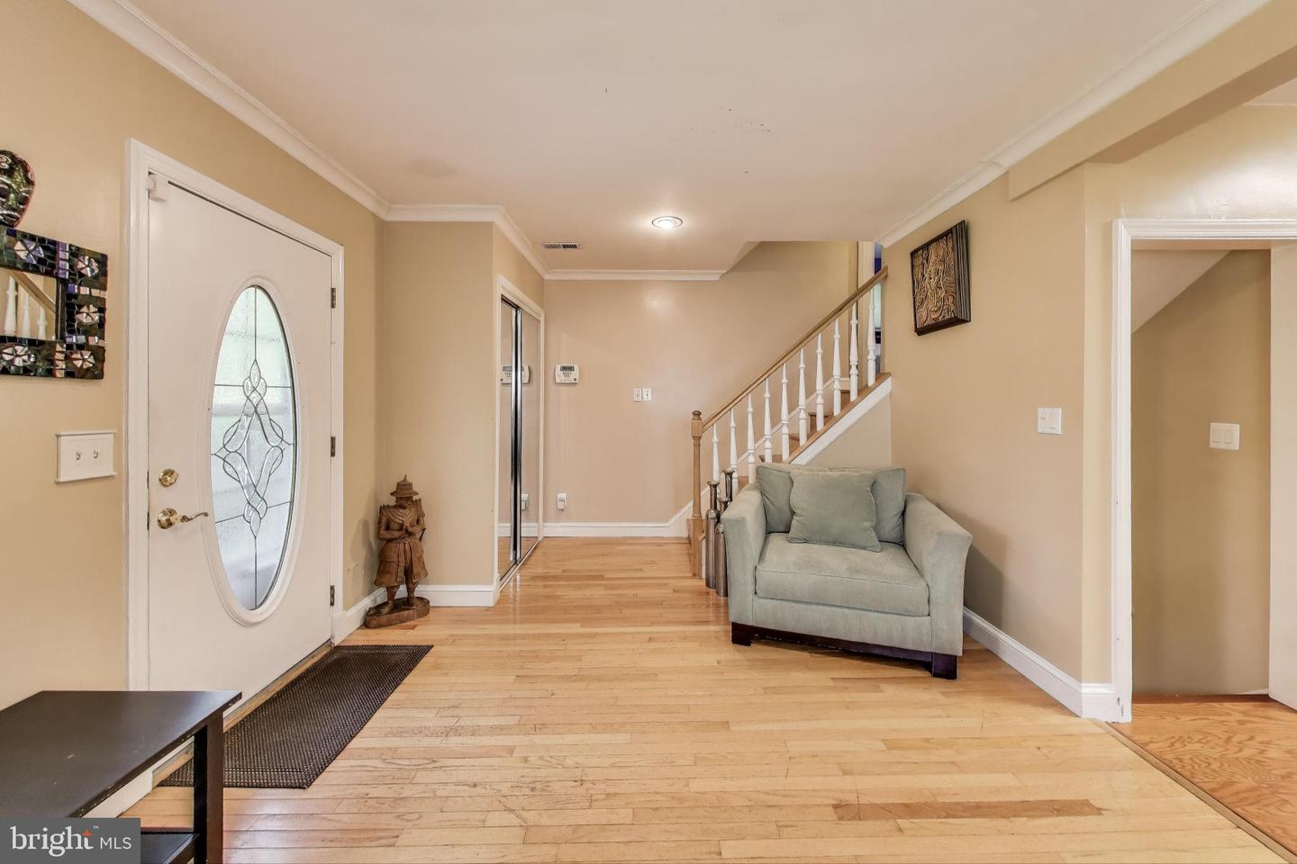 6703 HALLWOOD AVE, FALLS CHURCH, Virginia 22046, 3 Bedrooms Bedrooms, ,2 BathroomsBathrooms,Residential,For sale,6703 HALLWOOD AVE,VAFX2291848 MLS # VAFX2291848