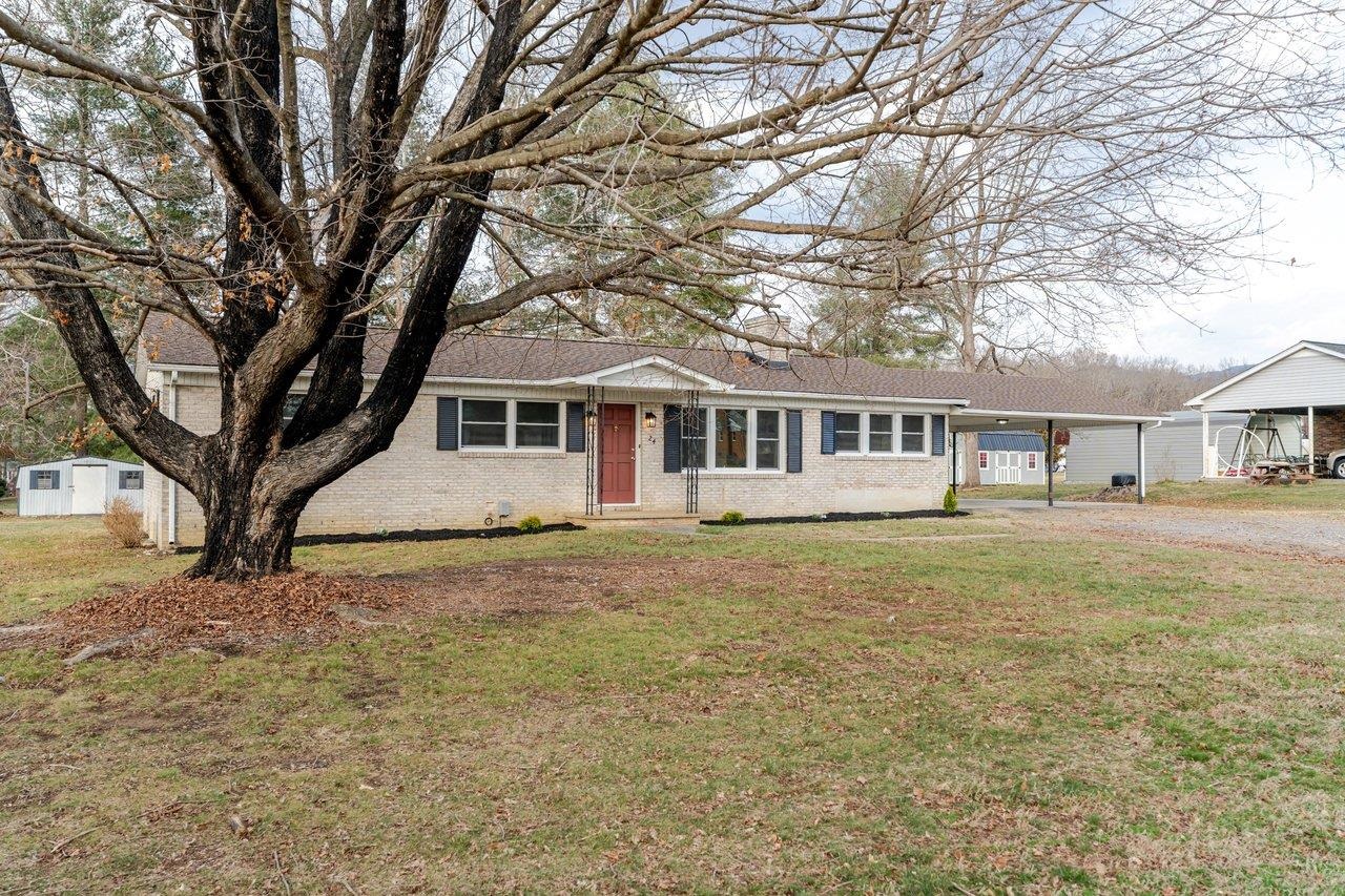 24 LA SALLE DR, GROTTOES, Virginia 24441, 3 Bedrooms Bedrooms, ,2 BathroomsBathrooms,Residential,24 LA SALLE DR,674065 MLS # 674065