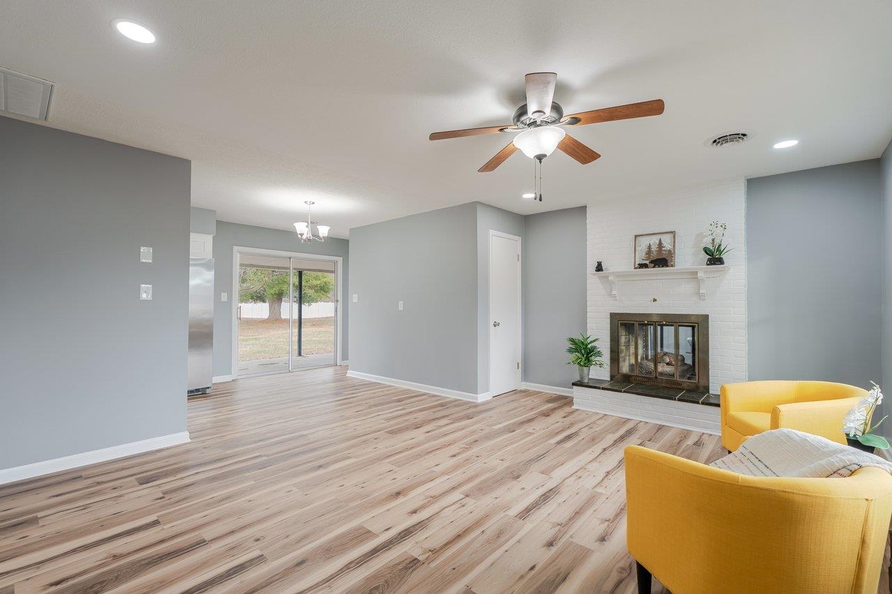 24 LA SALLE DR, GROTTOES, Virginia 24441, 3 Bedrooms Bedrooms, ,2 BathroomsBathrooms,Residential,24 LA SALLE DR,674065 MLS # 674065