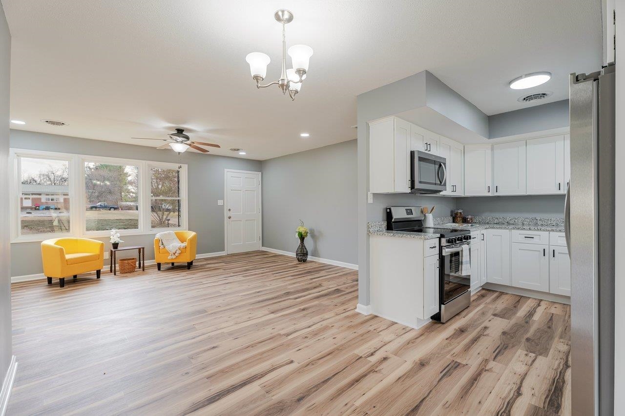 24 LA SALLE DR, GROTTOES, Virginia 24441, 3 Bedrooms Bedrooms, ,2 BathroomsBathrooms,Residential,24 LA SALLE DR,674065 MLS # 674065