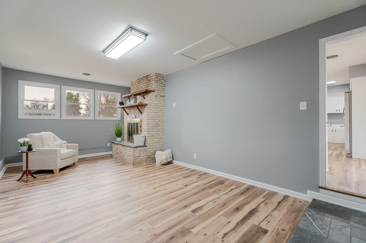 24 LA SALLE DR, GROTTOES, Virginia 24441, 3 Bedrooms Bedrooms, ,2 BathroomsBathrooms,Residential,24 LA SALLE DR,674065 MLS # 674065